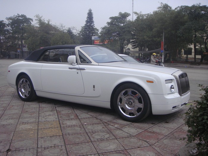Phantom Drophead Coupe là một trong những mẫu xe ăn khách nhất của Rolls-Royce.